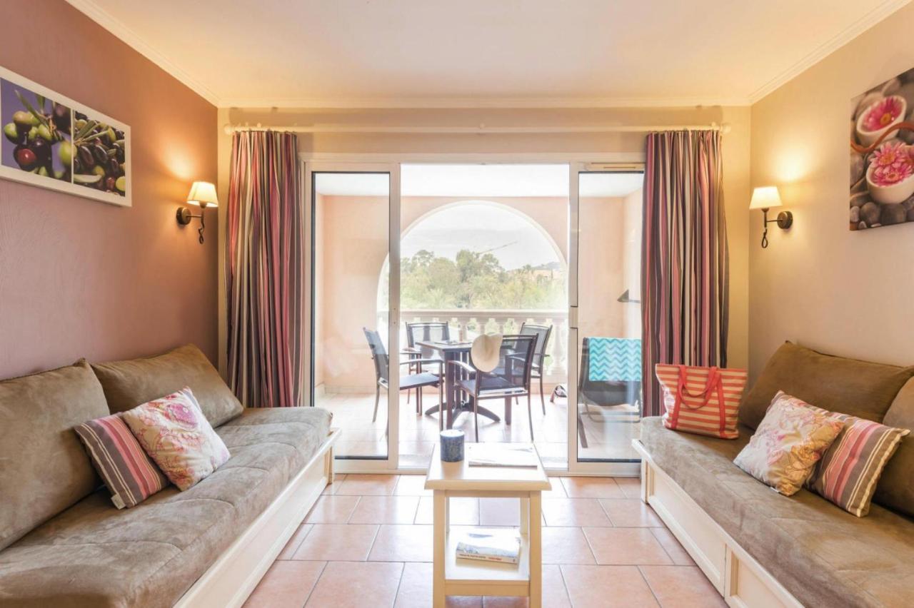Résidence Pierre&Vacances Premium Les Calanques des Issambres Les Issambres Esterno foto
